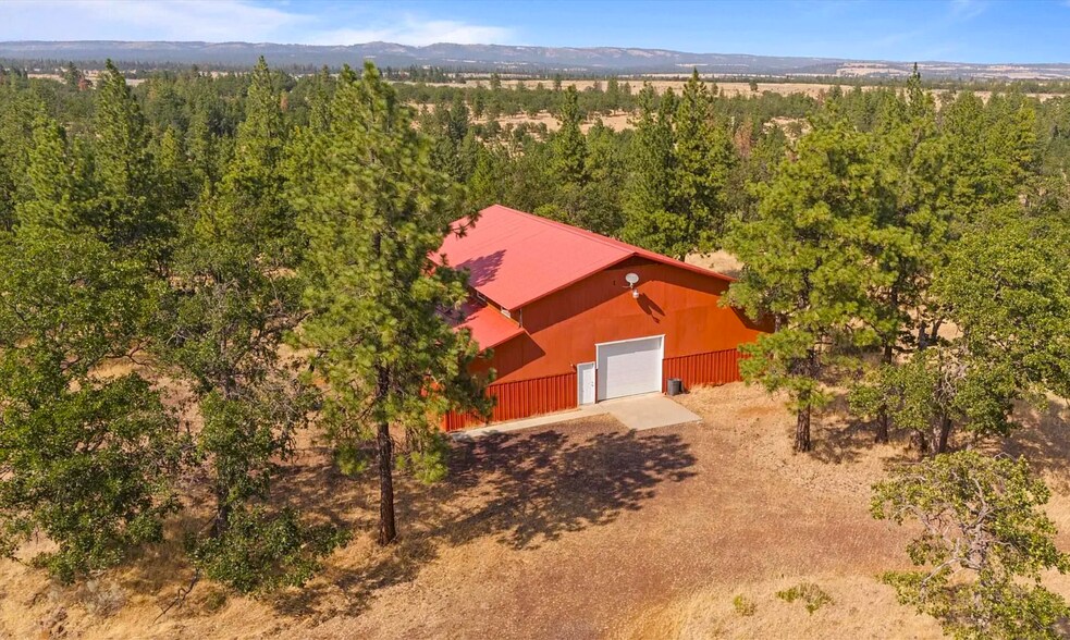 94 Big Springs Rd, Goldendale, WA à vendre - Photo du bâtiment - Image 3 de 40