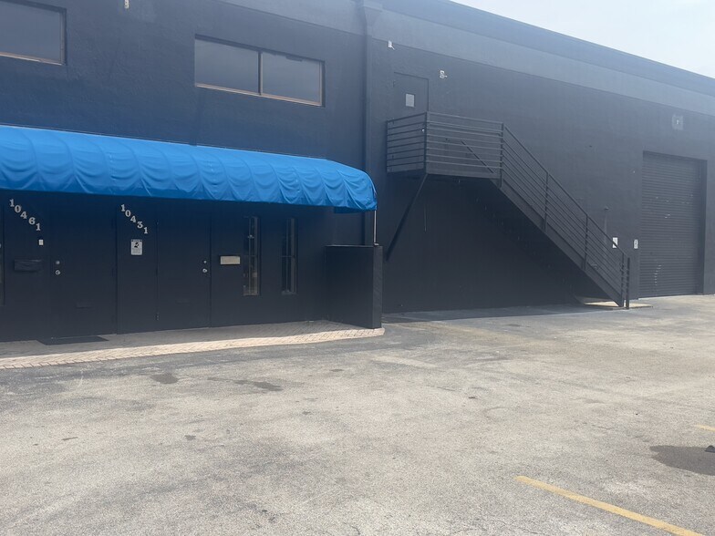 10431-10461 NW 26th St, Miami, FL à vendre - Photo du bâtiment - Image 1 de 1