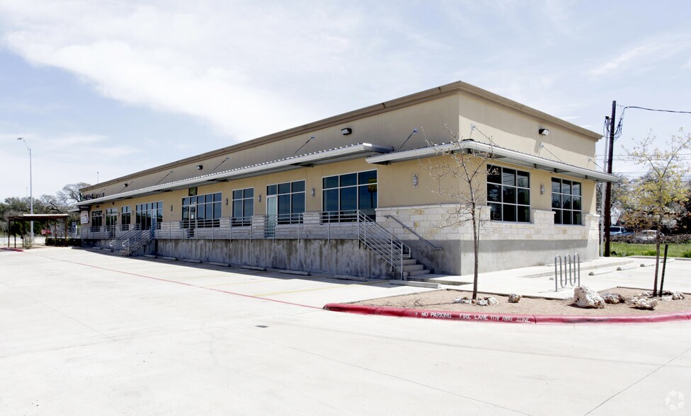 2423 S Bell Blvd, Cedar Park, TX for lease - Building Photo - Image 2 of 3