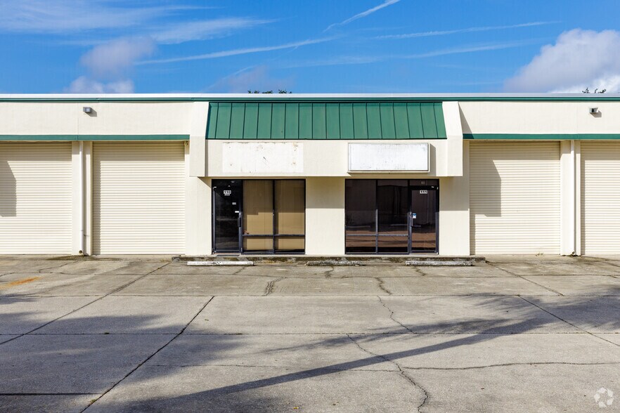467 Forest Ave, Cocoa, FL à louer - Photo du bâtiment - Image 2 de 8