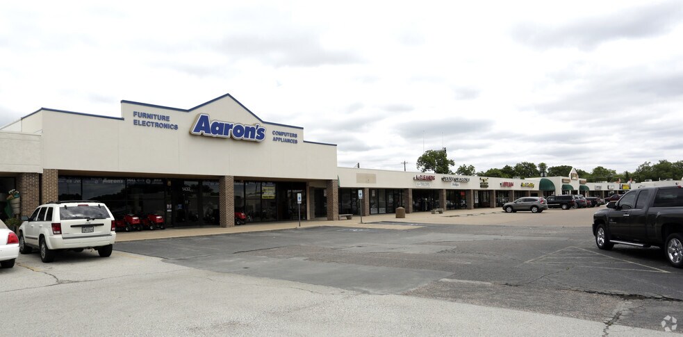 1432-1468 E Highway 377, Granbury, TX for lease - Primary Photo - Image 1 of 10