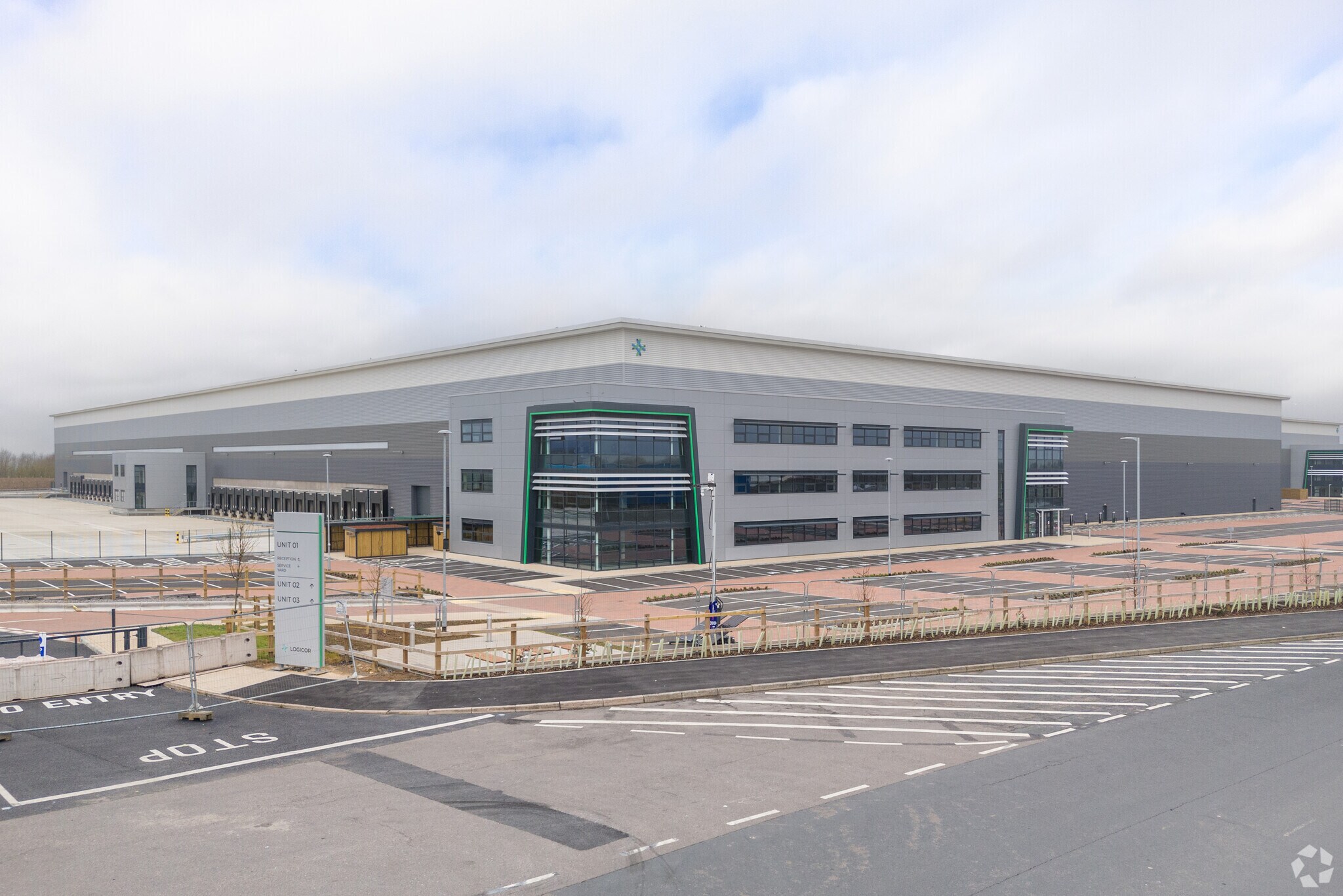 Royal Oak Way N, Daventry à louer Photo principale- Image 1 de 4