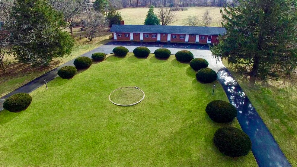 36169 E Loudoun St, Round Hill, VA à vendre - Photo du bâtiment - Image 3 de 4