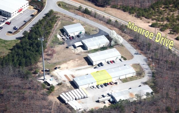 2491 Monroe Dr, Gainesville, GA à louer - Photo du bâtiment - Image 2 de 3
