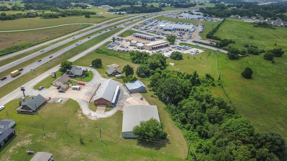 1608 Highway 290 W, Brenham, TX à louer - Photo du bâtiment - Image 2 de 20