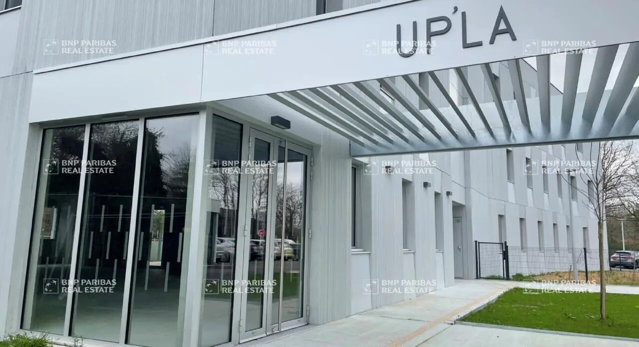 Office in Carquefou for sale Building Photo- Image 1 of 20