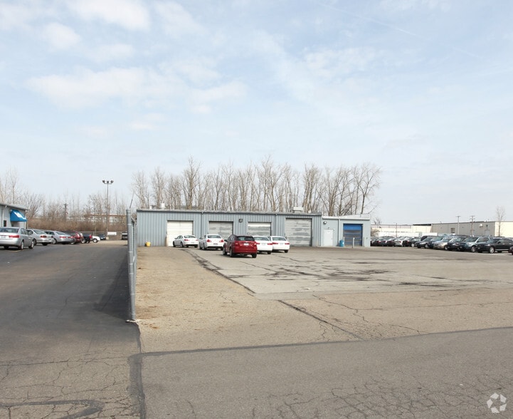 840 Stelzer Rd, Columbus, OH for sale - Building Photo - Image 2 of 2