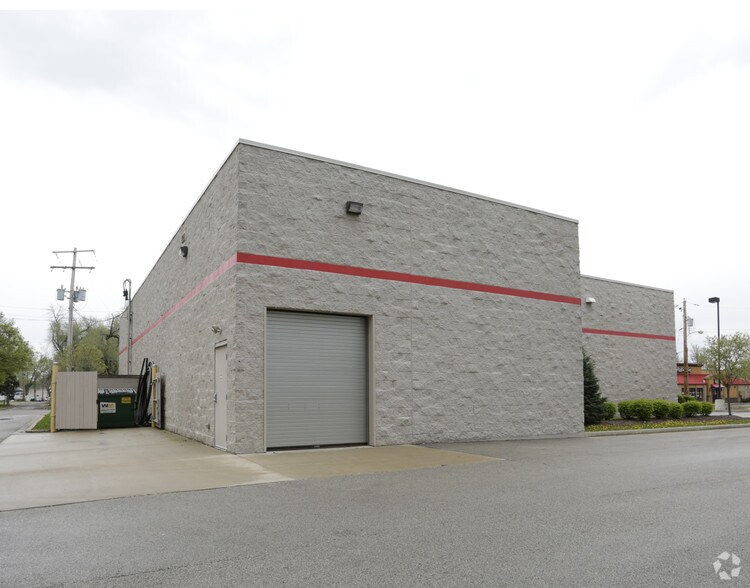 220 E Norris Dr, Ottawa, IL à louer - Photo du bâtiment - Image 3 de 3