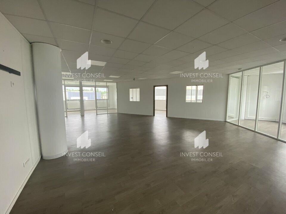 23 Rue Paul Héroult, Nanterre for sale Interior Photo- Image 1 of 12