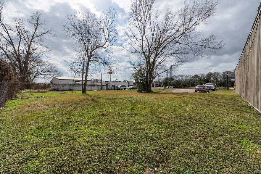 2107 North Main Street, Pearland, TX for sale - Building Photo - Image 2 of 14