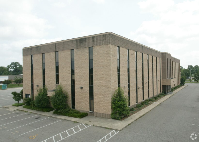 5360 Robin Hood Rd, Norfolk, VA for lease - Building Photo - Image 2 of 4