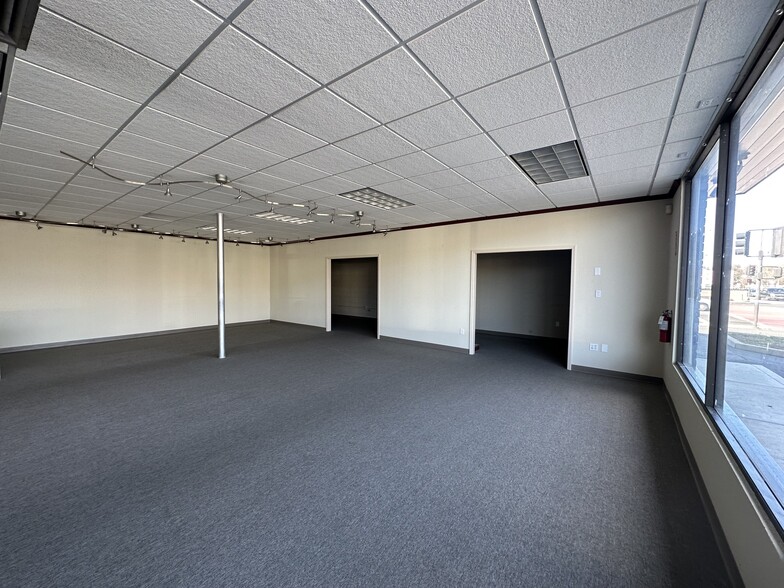 7725 Auburn Blvd, Citrus Heights, CA for lease - Interior Photo - Image 2 of 2