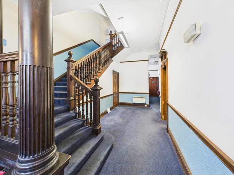 1 Queens Gdns, Aberdeen for sale - Building Photo - Image 2 of 12