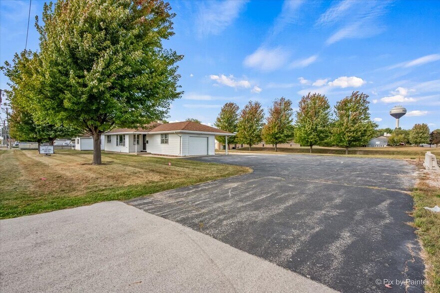124 E Oak Knoll Dr, Hampshire, IL à vendre - Photo du bâtiment - Image 3 de 32