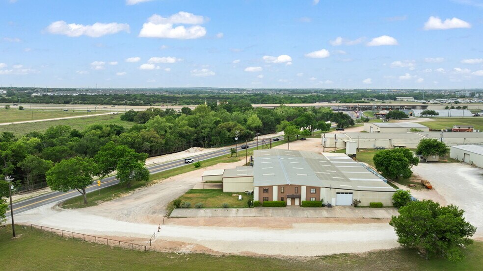 9450 Ranch Road 2243, Leander, TX à vendre - Photo du bâtiment - Image 2 de 13