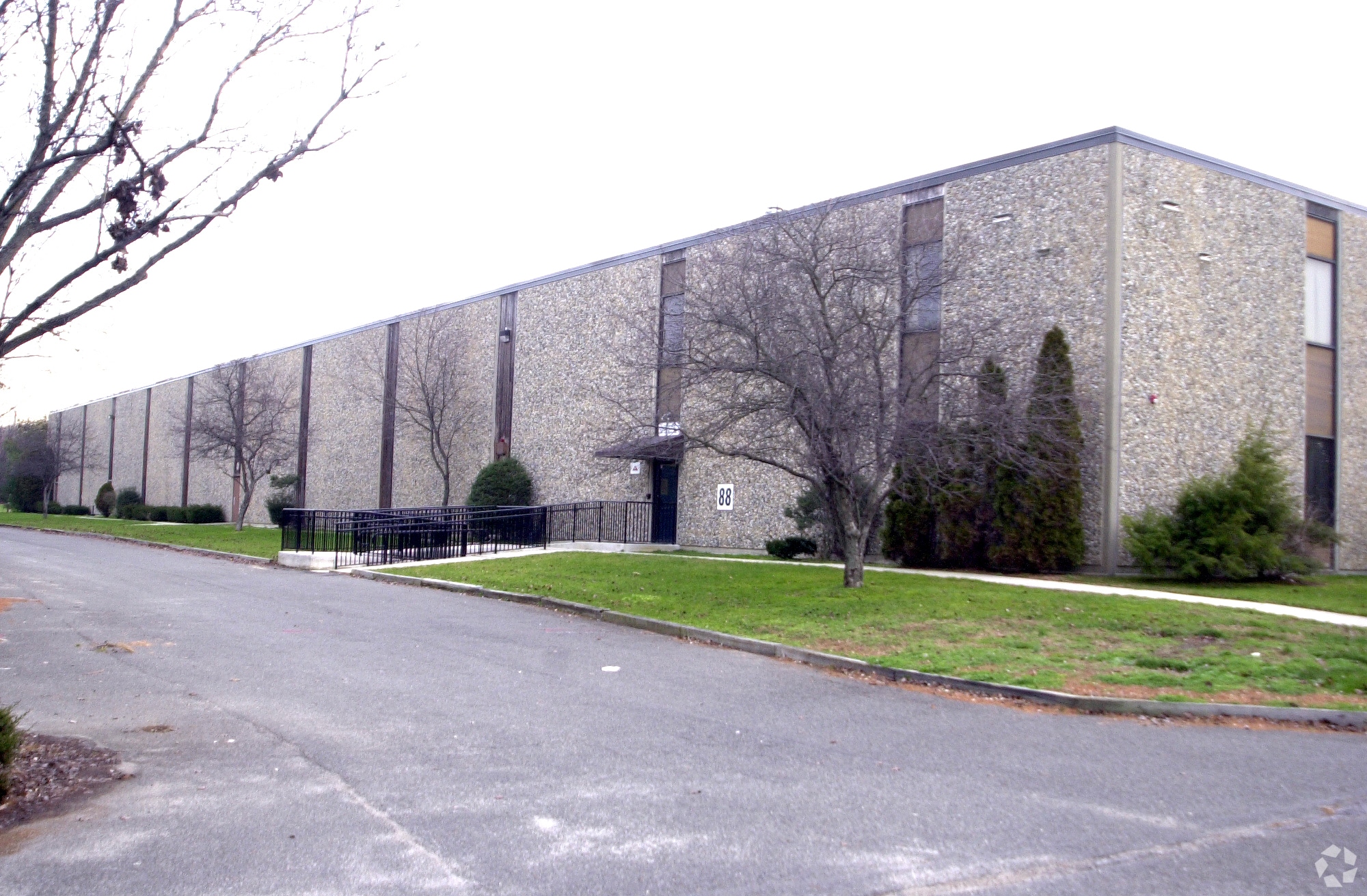 88 Vanderveer Rd, Freehold, NJ for lease Primary Photo- Image 1 of 8