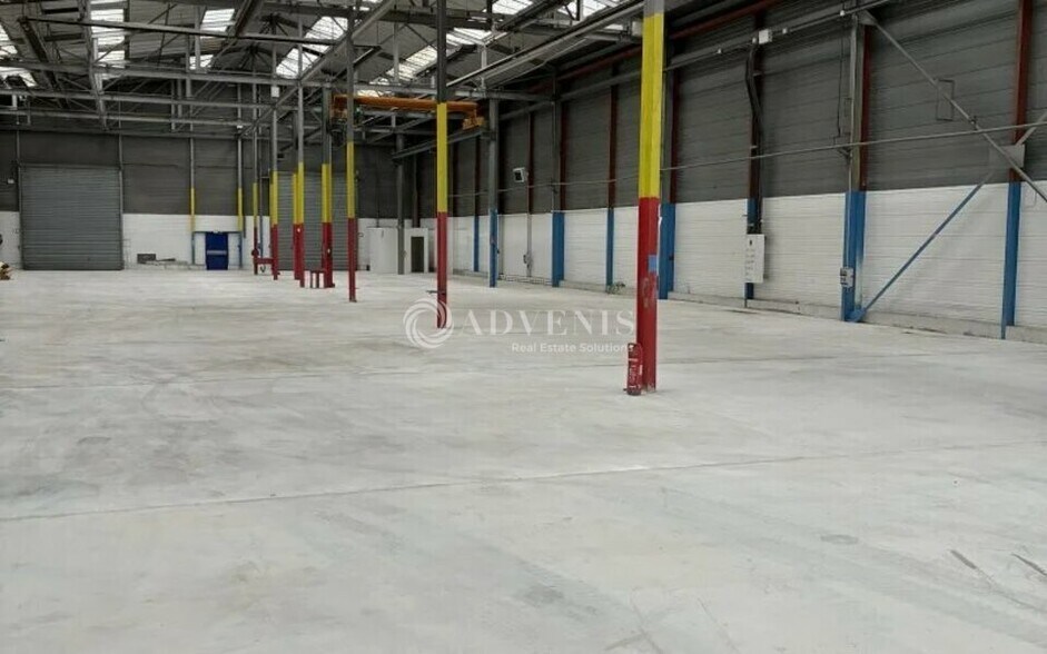Flex in Corbeil-Essonnes for lease - Interior Photo - Image 3 of 4