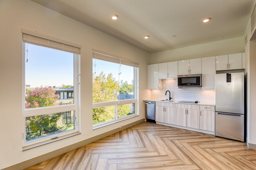 3110-3130 Zuni St, Denver, CO for lease - Interior Photo - Image 2 of 31