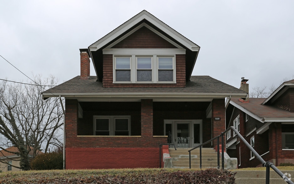 1009 Delta Ave, Cincinnati, OH for sale - Building Photo - Image 2 of 2