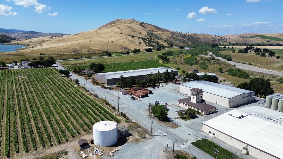 385 Panoche Rd, Paicines, CA à vendre - Photo du bâtiment - Image 2 de 15