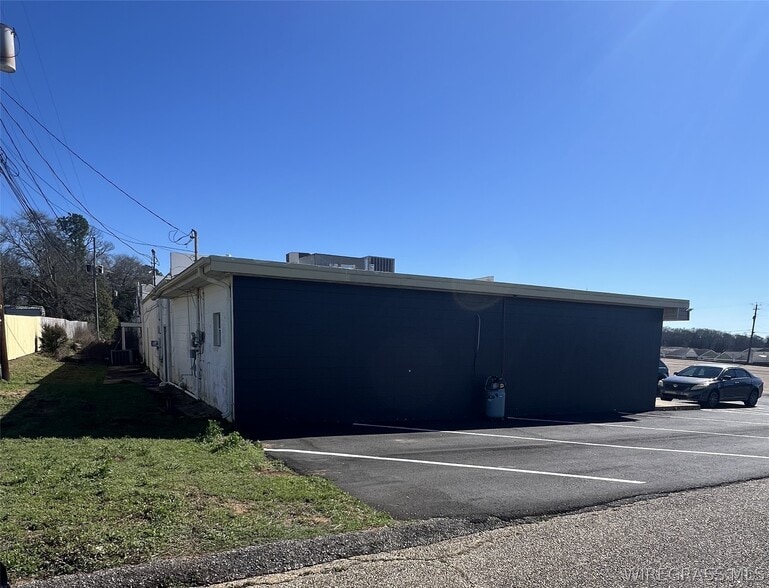 501 Plaza Dr, Enterprise, AL à vendre - Photo du bâtiment - Image 2 de 2