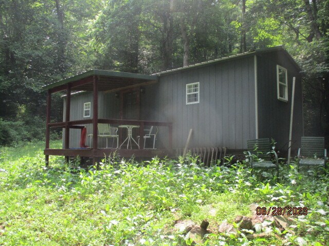 Page Hollow Ln, Lyndhurst, VA à vendre - Photo du bâtiment - Image 2 de 3
