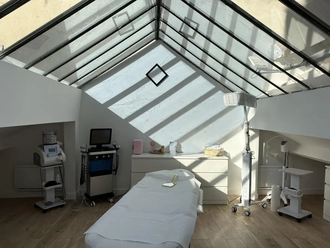 Commerce de détail dans Neuilly-sur-Seine à louer Photo intérieure- Image 1 de 4