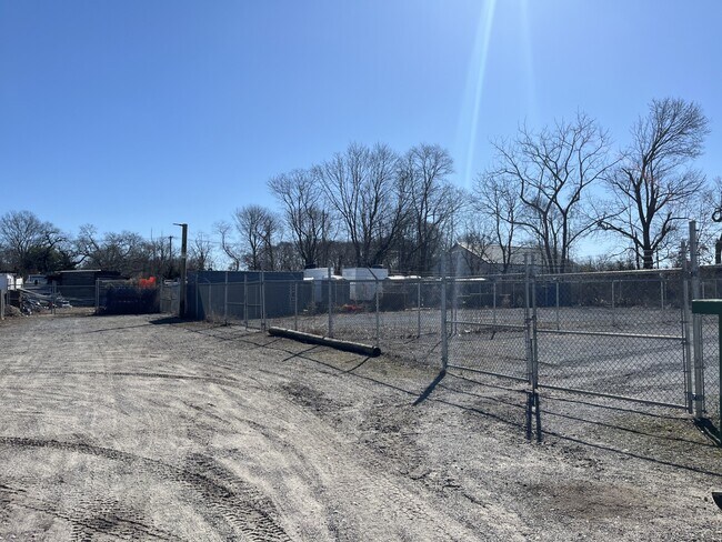 More details for Railroad Avenue, Center Moriches, NY - Land for Lease