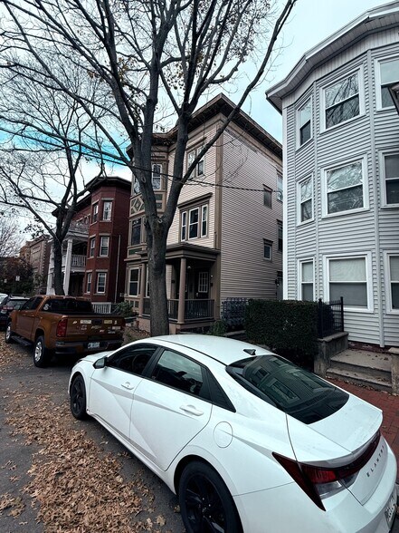 75 Sherman St, Portland, ME à vendre - Photo du bâtiment - Image 2 de 45