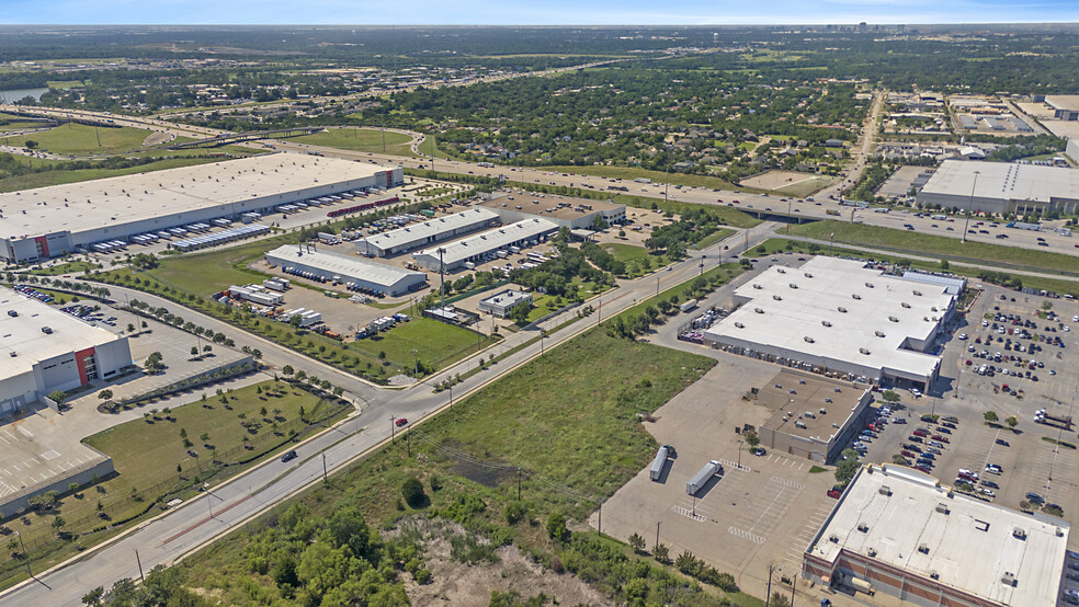 1700 Chalk Hill Rd, Dallas, TX for sale - Building Photo - Image 3 of 7