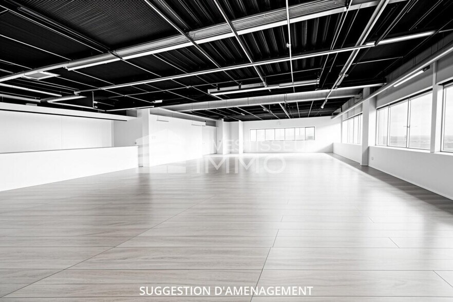 Office in Noisy Le Grand for lease - Interior Photo - Image 1 of 2