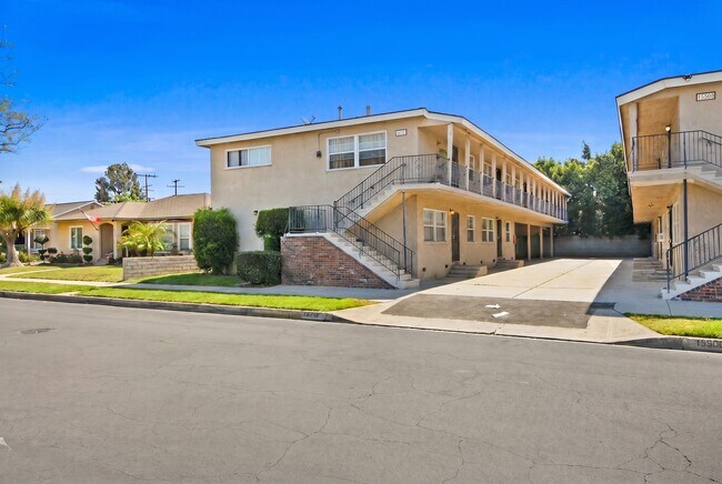 Plus de détails pour 15732 Santa Ana Ave, Bellflower, CA - Multi-résidentiel à vendre