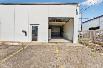 104-142 S Collins St, Arlington, TX for lease Interior Photo- Image 2 of 9