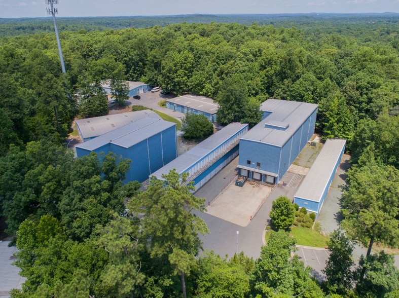 1000 Ashley Wade Ln, Chapel Hill, NC à vendre - Photo principale - Image 1 de 1