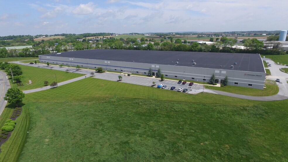 1065 Strickler Rd, Mount Joy, PA à louer - Aérien - Image 1 de 3