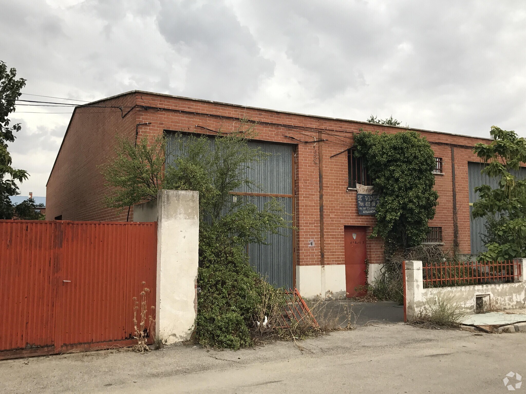 Industrial in Arganda del Rey, Madrid for sale Primary Photo- Image 1 of 12