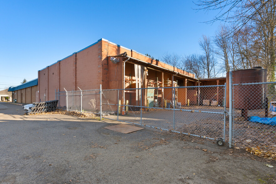 1190 NE Division St, Gresham, OR for sale - Building Photo - Image 3 of 16