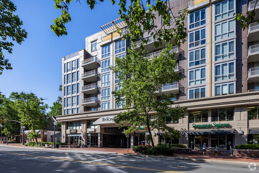 513 W Broad St, Falls Church, VA à vendre - Photo du bâtiment - Image 3 de 5