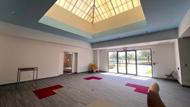 1551 Corporate Dr, Irving, TX for lease Interior Photo- Image 1 of 14