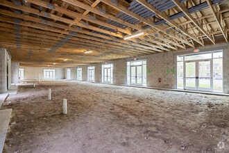 13504 Village Park Dr, Orlando, FL for lease Interior Photo- Image 1 of 5