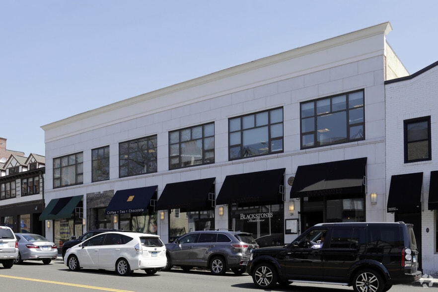 26-44 W Putnam Ave, Greenwich, CT for lease - Primary Photo - Image 1 of 5