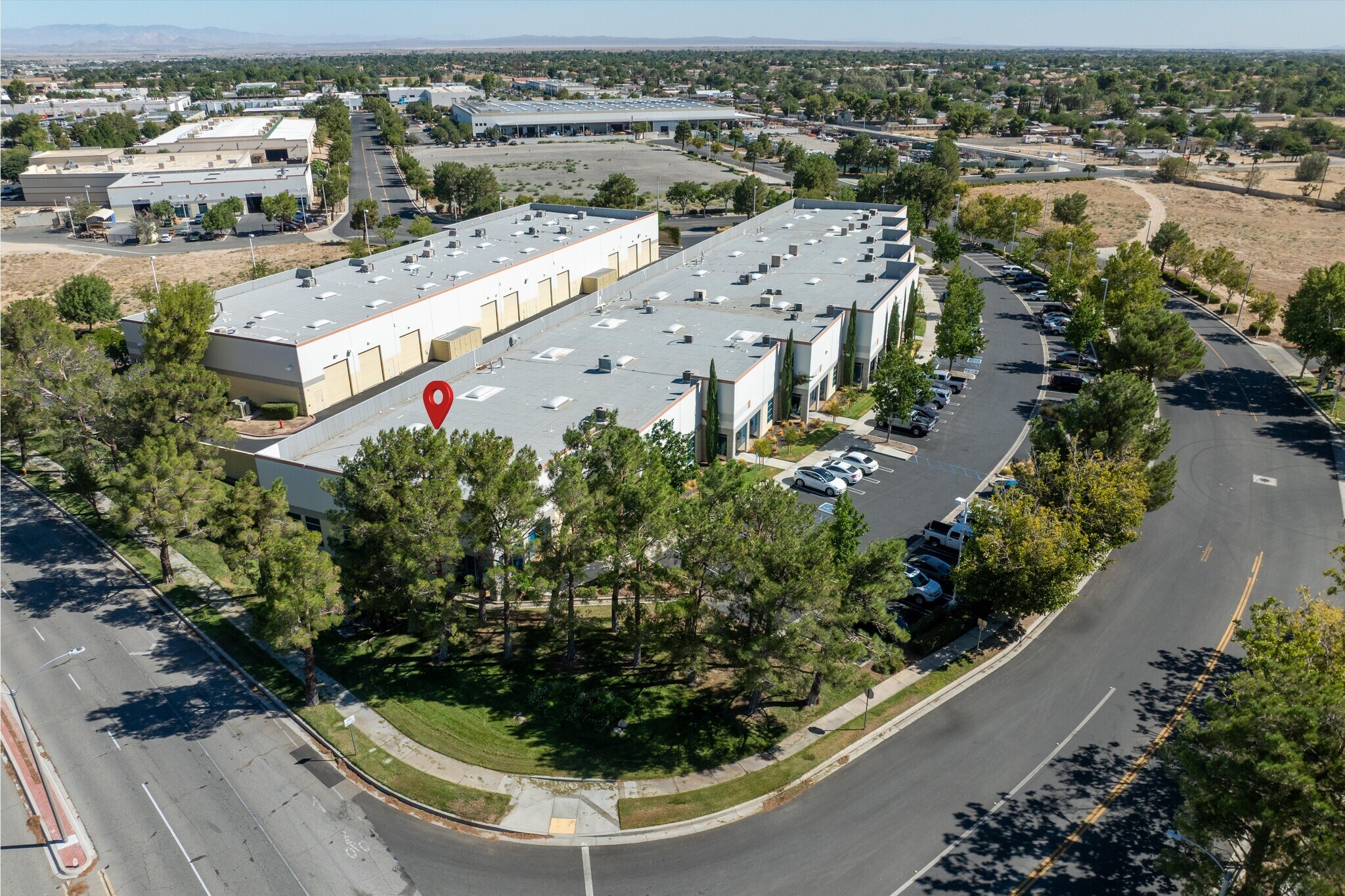 42913 Capital Dr, Lancaster, CA for lease Interior Photo- Image 1 of 32