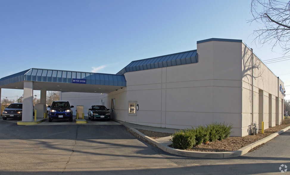 801 Lincoln Hwy, Fairview Heights, IL for lease - Building Photo - Image 2 of 15