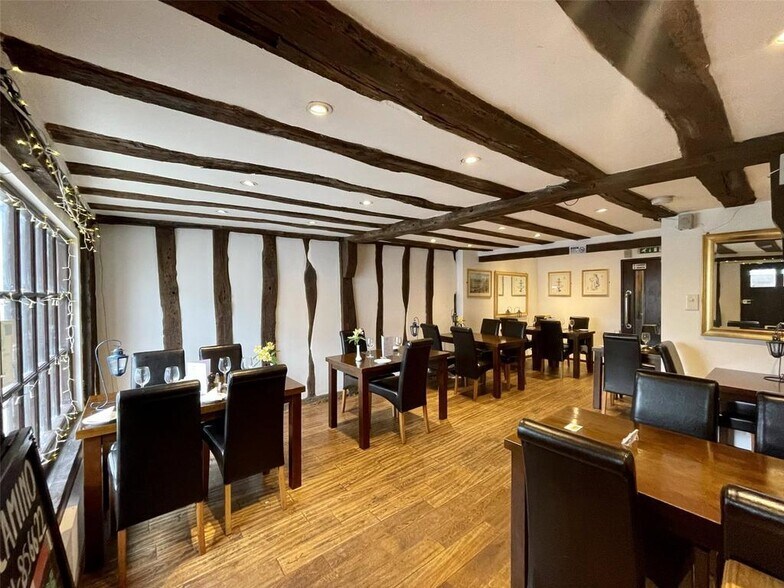 162-164 High St, Maldon à vendre - Photo du bâtiment - Image 2 de 12