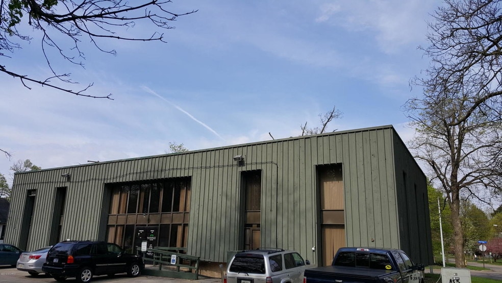 1511 Portage St, Kalamazoo, MI for sale - Building Photo - Image 2 of 9