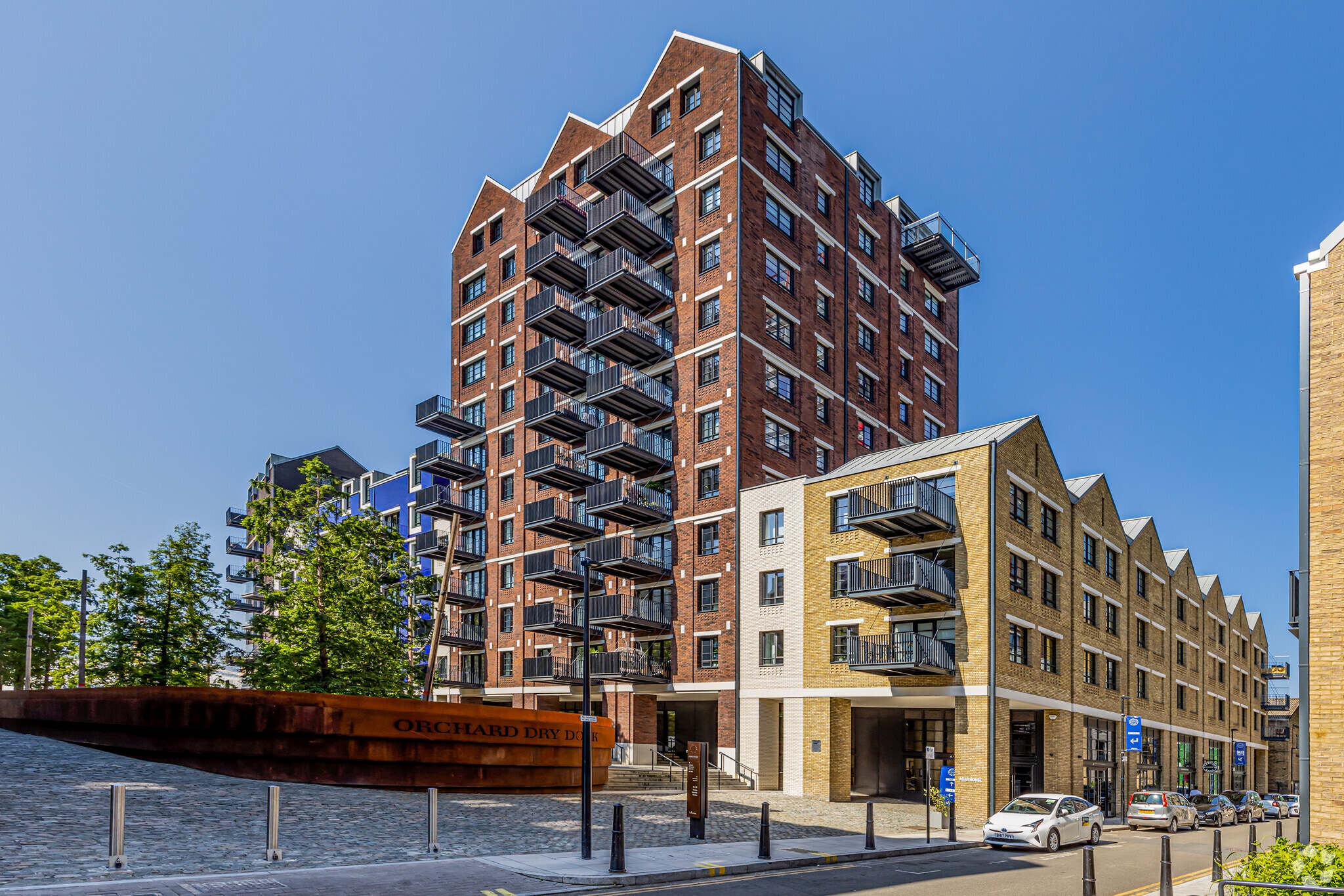 78 Orchard Pl, London for lease Primary Photo- Image 1 of 5