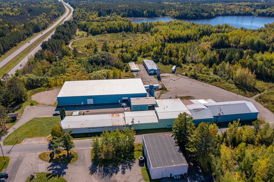 4097 53 Hwy, Eveleth, MN à vendre - Photo du bâtiment - Image 2 de 52