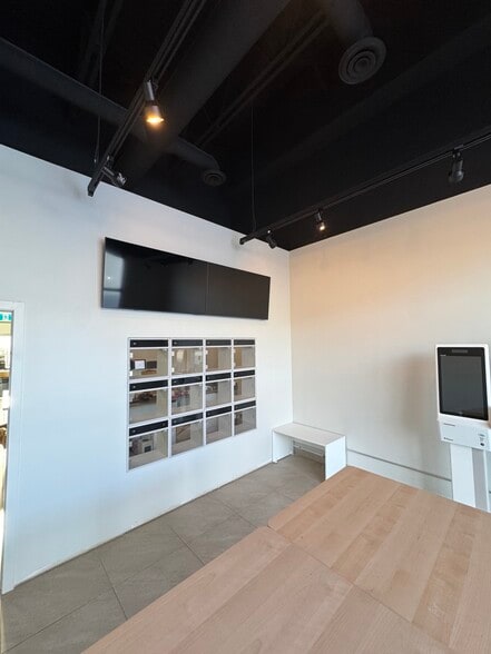 6490 Cartmell Pl SW, Edmonton, AB à louer - Photo du bâtiment - Image 3 de 8