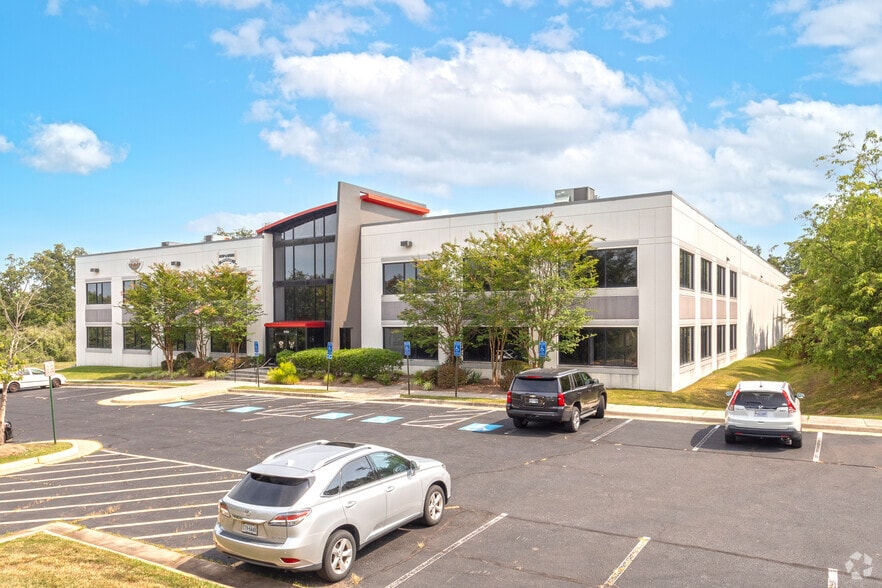 4605 Brookfield Corporate Dr, Chantilly, VA for lease - Building Photo - Image 1 of 4
