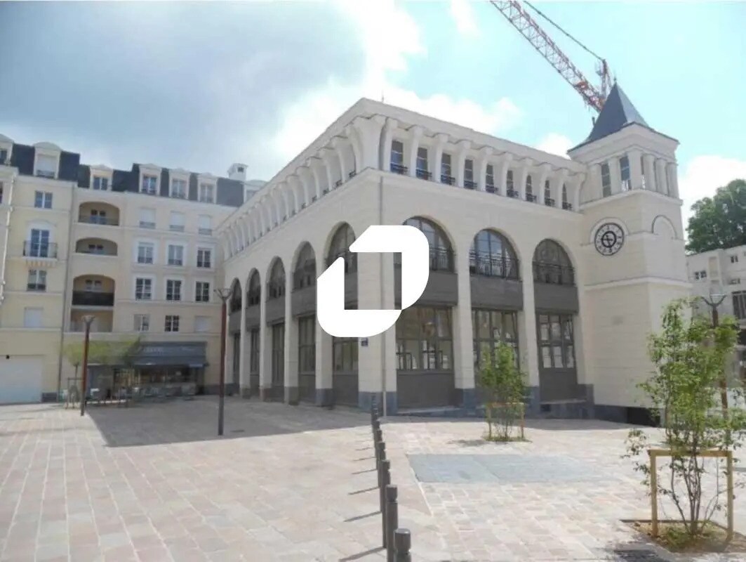 Office in Chaville for lease Building Photo- Image 1 of 8